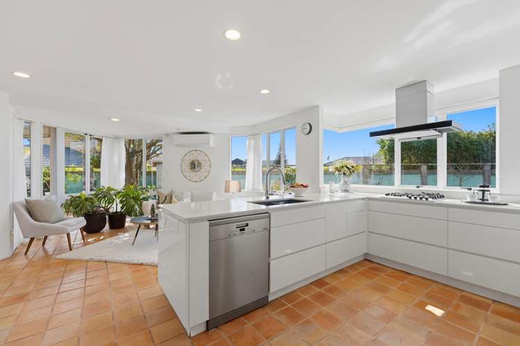 2/7 Otakau Road Milford_6
