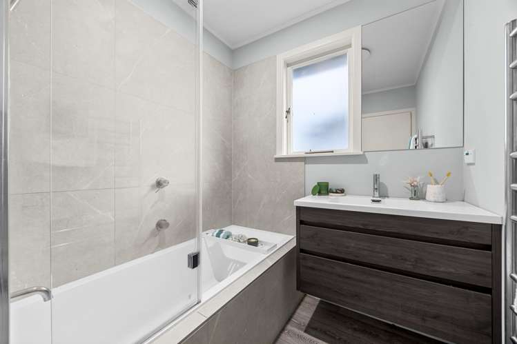 1/82 Ennis Avenue Pakuranga Heights_17