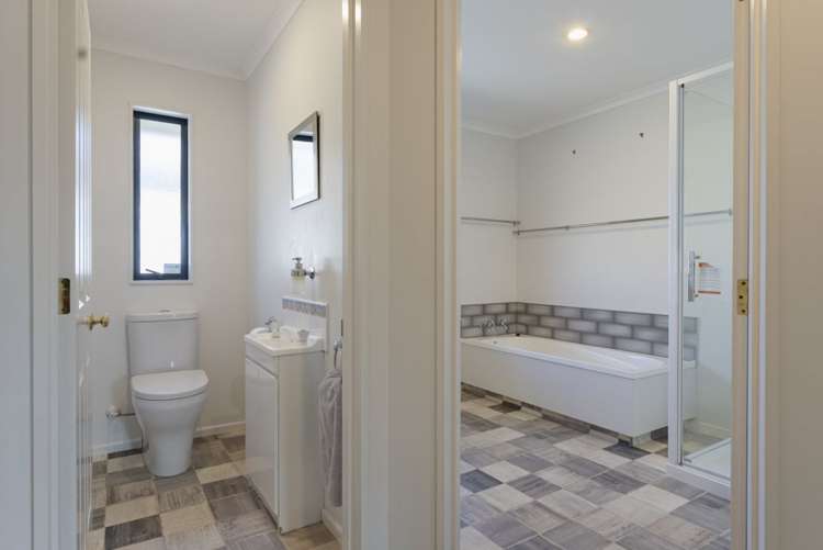 116 Aldinga Avenue Stoke_23