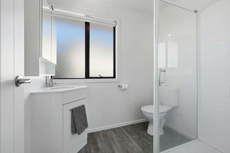 127 Ennis Avenue Pakuranga Heights_24
