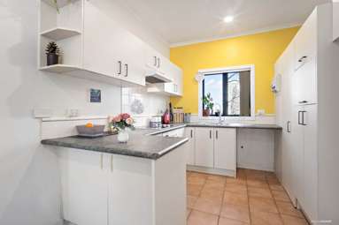 7/1 Ambrico Place_4