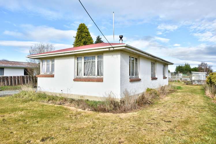 12-14 Helena Street Lumsden_11