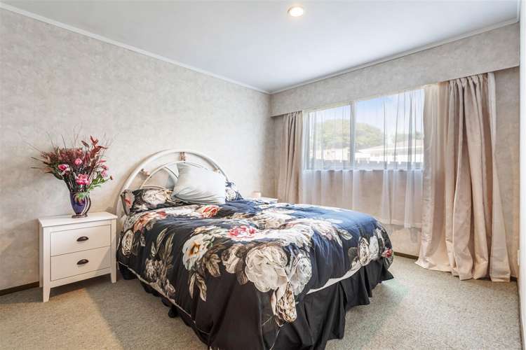 13 Surf Road Stanmore Bay_13