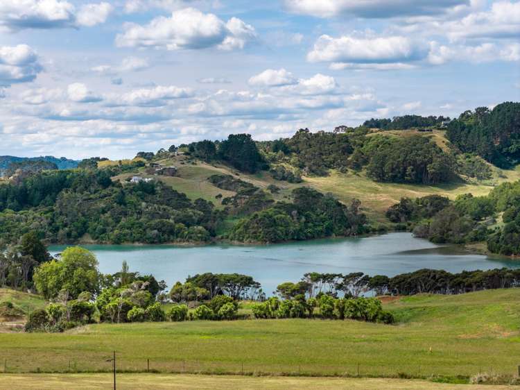 9 Toka Tuu Street Raglan_10