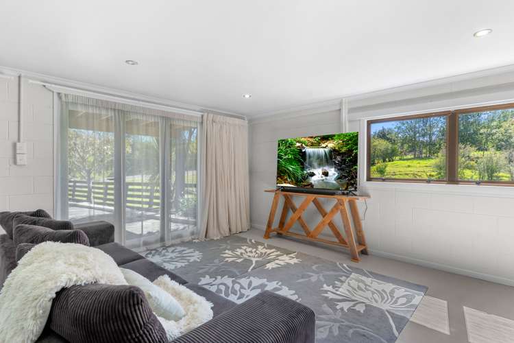 5 Skelton Crescent Paparoa_21