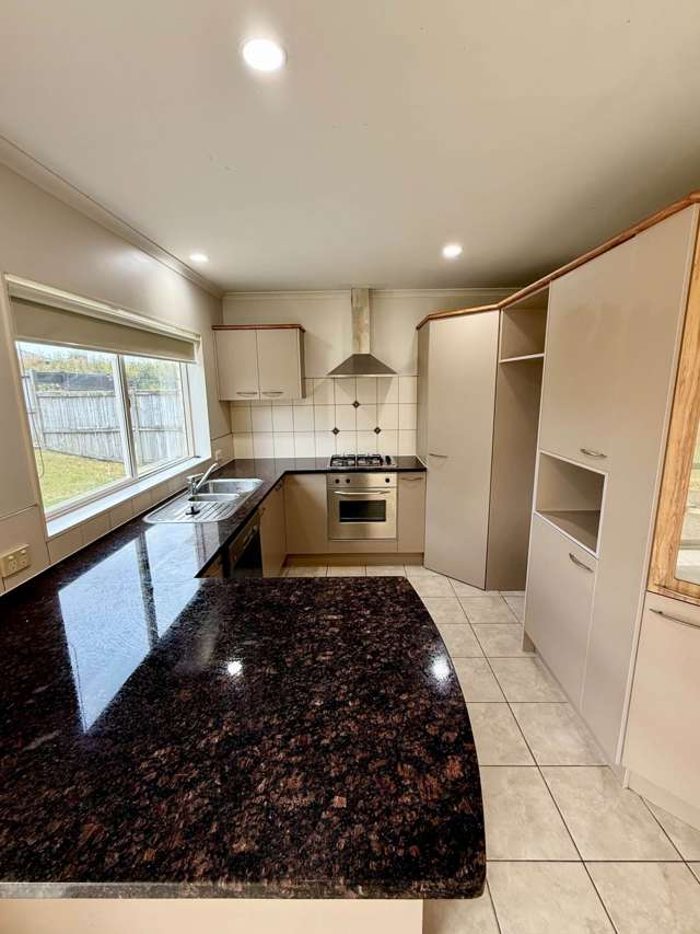 8 Baltersan Drive Flat Bush_3