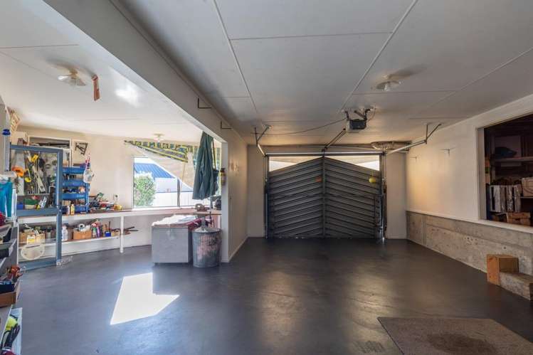 328 Princes Drive Britannia Heights_26