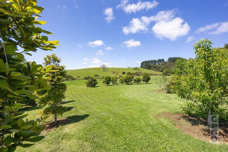 83 Mount Albion Rise Taupaki_17