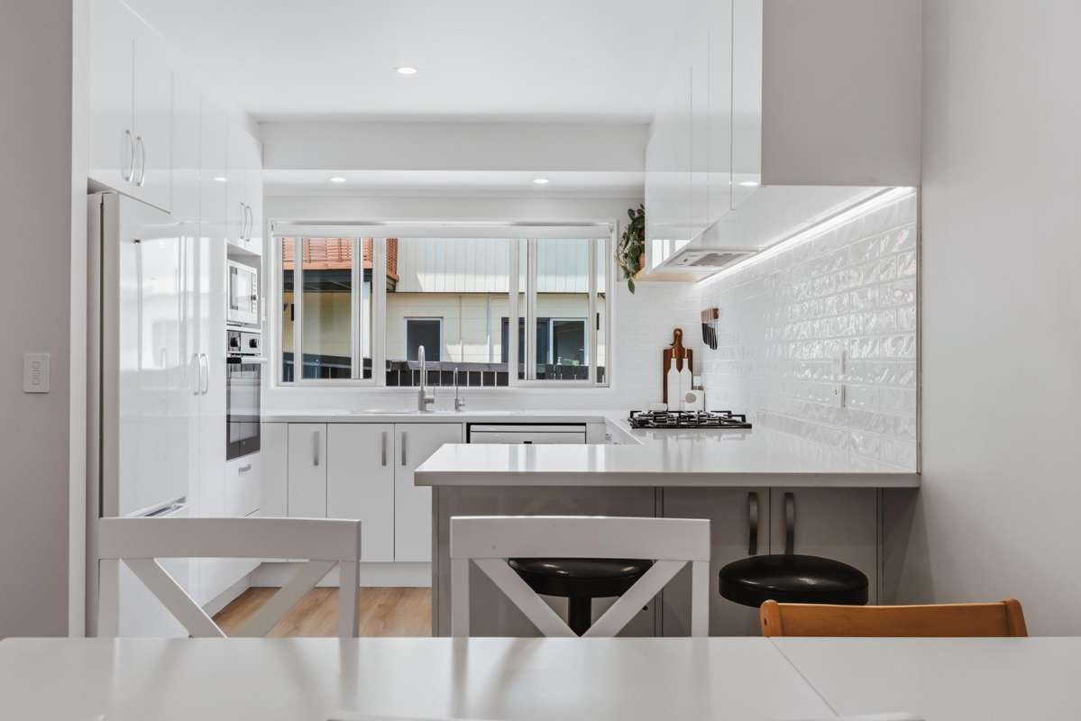 2/15 Kotare Street_1