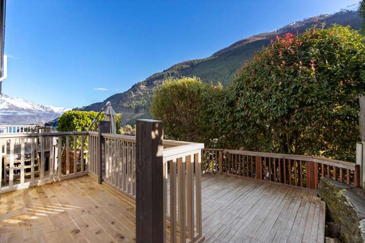 214 Fernhill Road Fernhill/Sunshine Bay_25