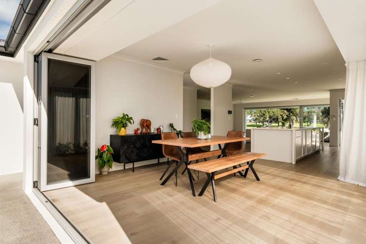 194 Oceanbeach Road Mt Maunganui_18