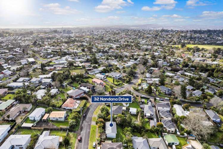 32 Nandana Drive Glen Eden_14