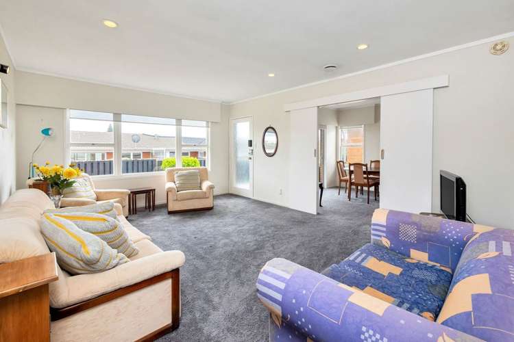 2/4 Waterloo Road Milford_8