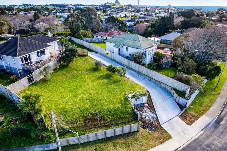 180 Seaview Road Westown_13