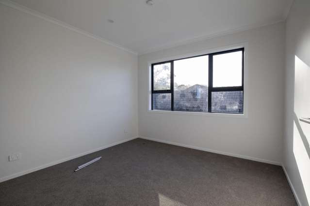 994-996 Taita Drive Taitā_3