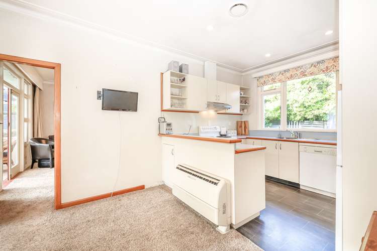 410 North Road North East Valley_12