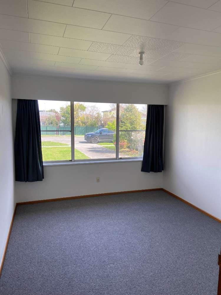 244 Mayfair Avenue 10490_9