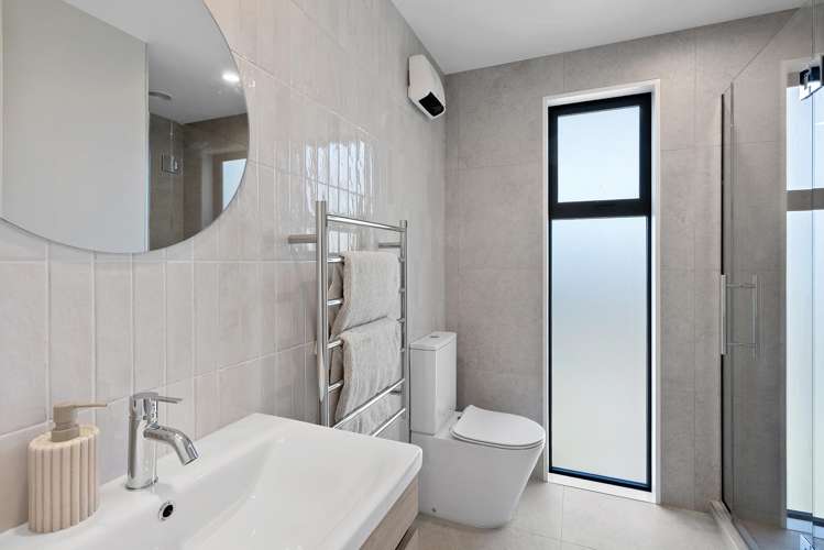 2/46 Tabart Street Woolston_6