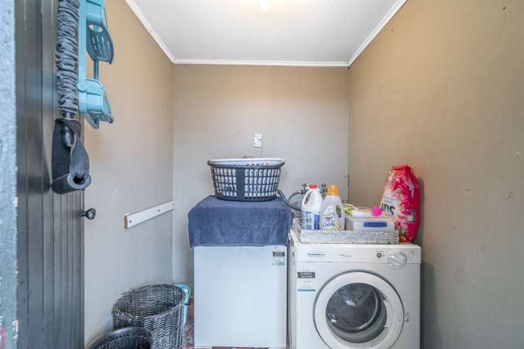 24 Lowe Street Avenal_9