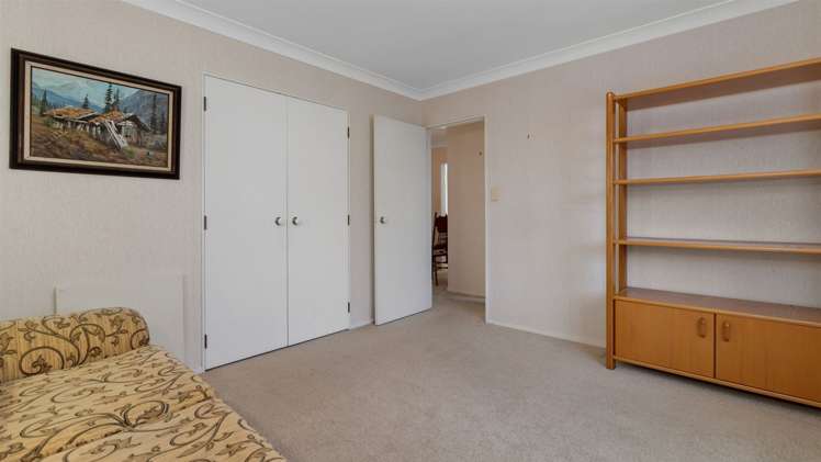 7 Lisbon Street Greerton_17