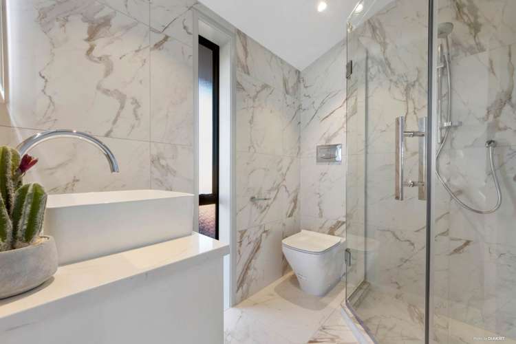 8 Tirohunga Drive Henderson_10