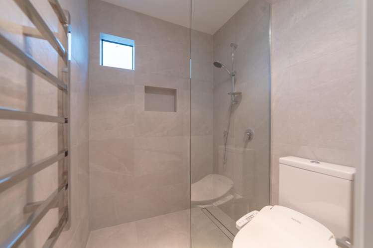 22 Golden Terrace Queenstown_15