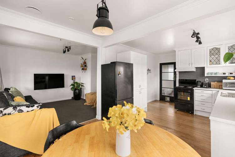 7 Rimu Street Gate Pa_9