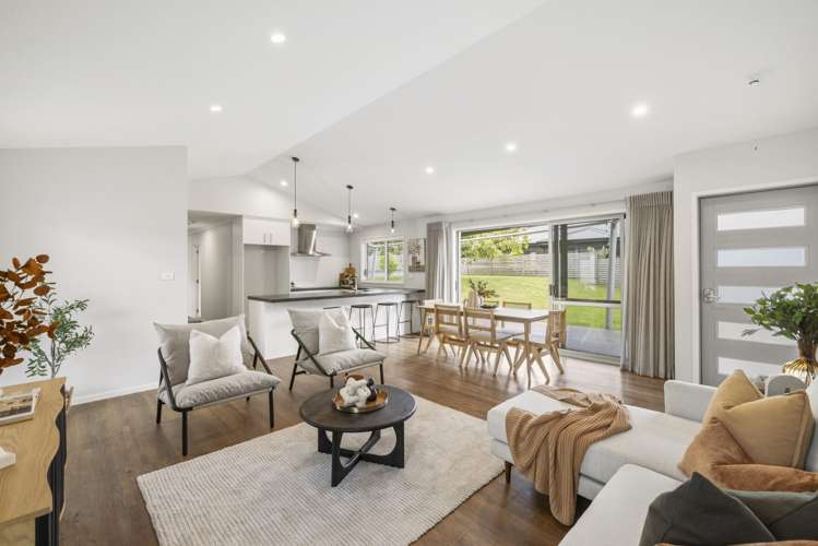 14 Gabriela Close Pyes Pa_6