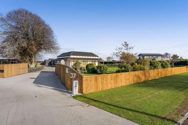 Character Home, Amazing Sheds and Land