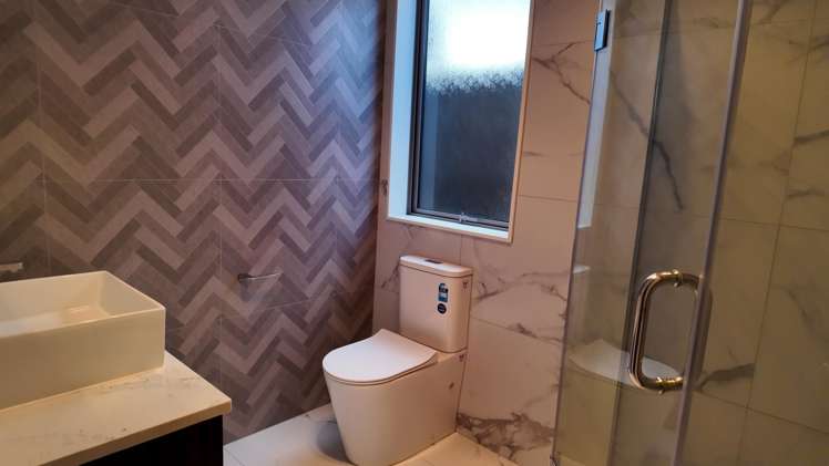 7A Ballyliffin Drive Flat Bush_12