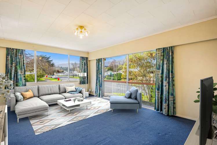 1 Monterey Place Totara Park_5