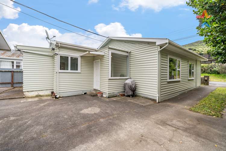 8 Golf Road Manor Park_24