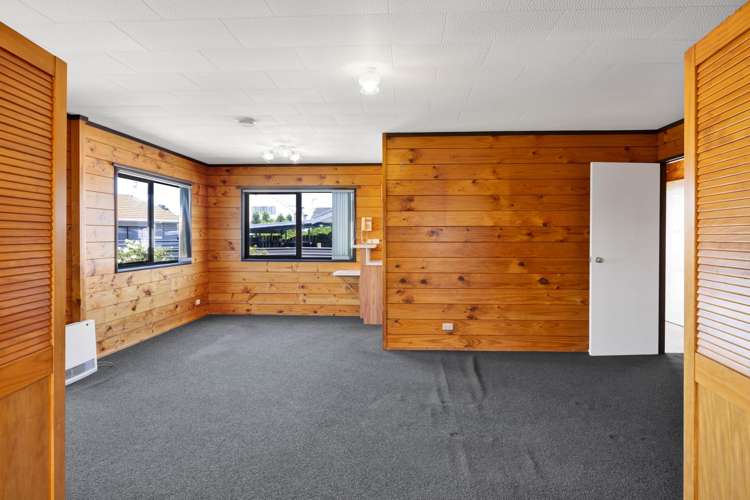 11 Heather Lea Hawera_6