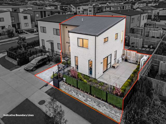 Lucky 8 – Sun-Drenched, Elevated & Fletcher Built!