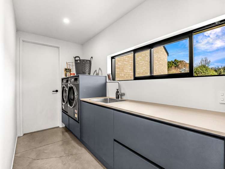 162 Livingstone Road Ngahinapouri_19