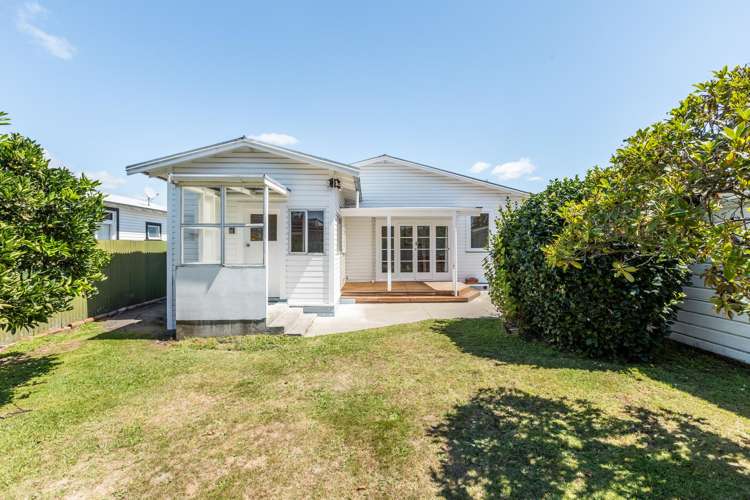 402 Massey Street Akina_13