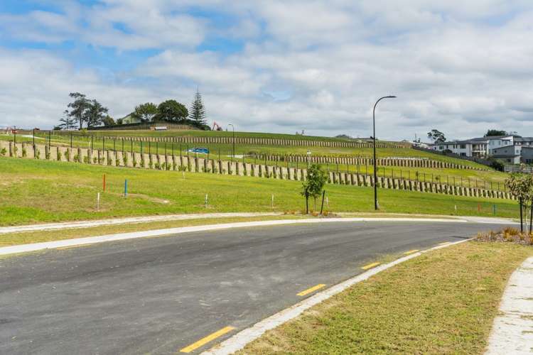 46 Fernhill Way Oteha_19