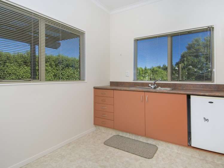 147 Morton Road Aongatete_13