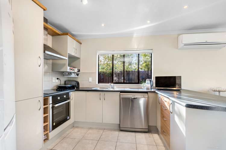 34 Thomas Road Flat Bush_7