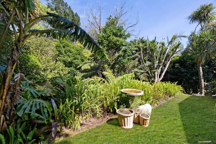 512 Grahams Beach Road Awhitu_24