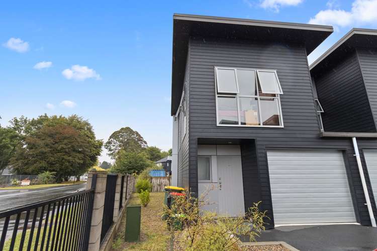 20/100 Knighton Road Hillcrest_16