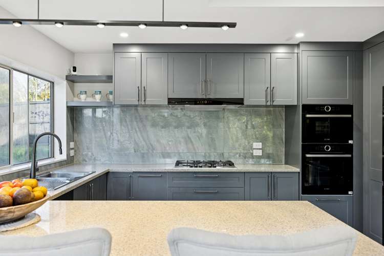 16 Almond Grove Greenhithe_8