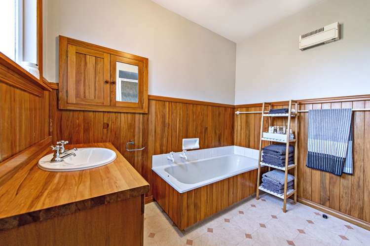 1646 Clintons Road Darfield_13