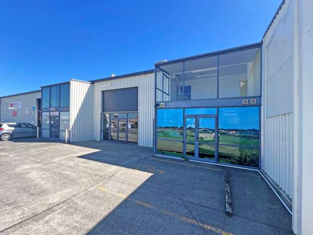 PREMIUM RETAIL ON MANUKAU RD