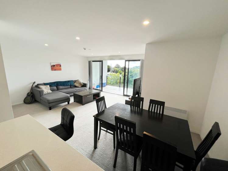 60/8 Thompson Park Road Mt Wellington_4
