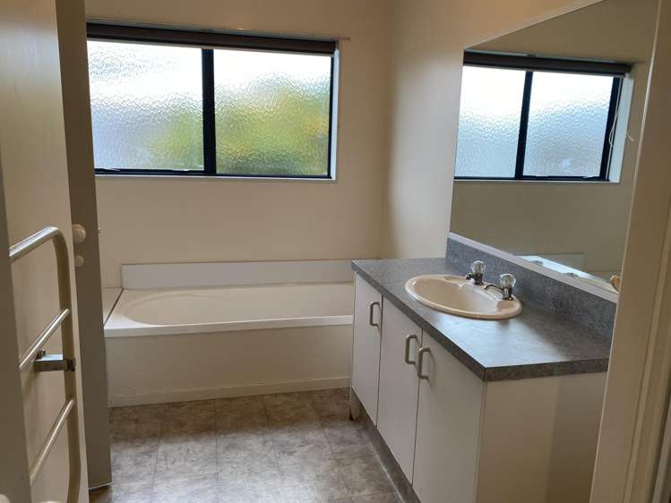17 Crisp Drive Papamoa_9