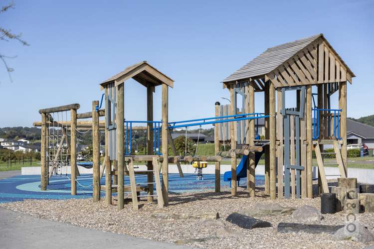 77a Pohutukawa Parade Riverhead_30