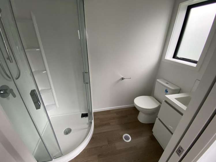 2/169 Knighton Road Hillcrest_6