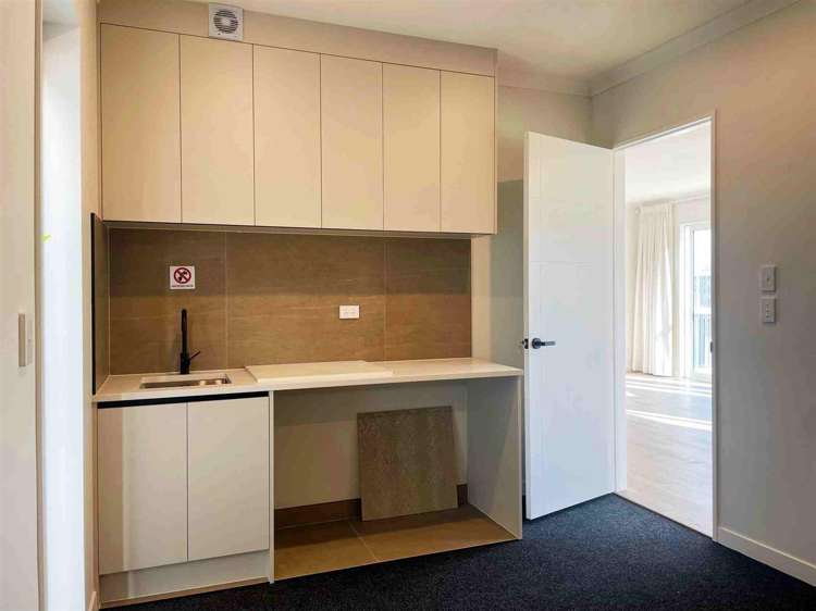 2 Longview Oak Lane Papakura_25