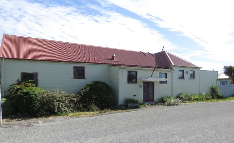 69 Shiel Street Reefton_14